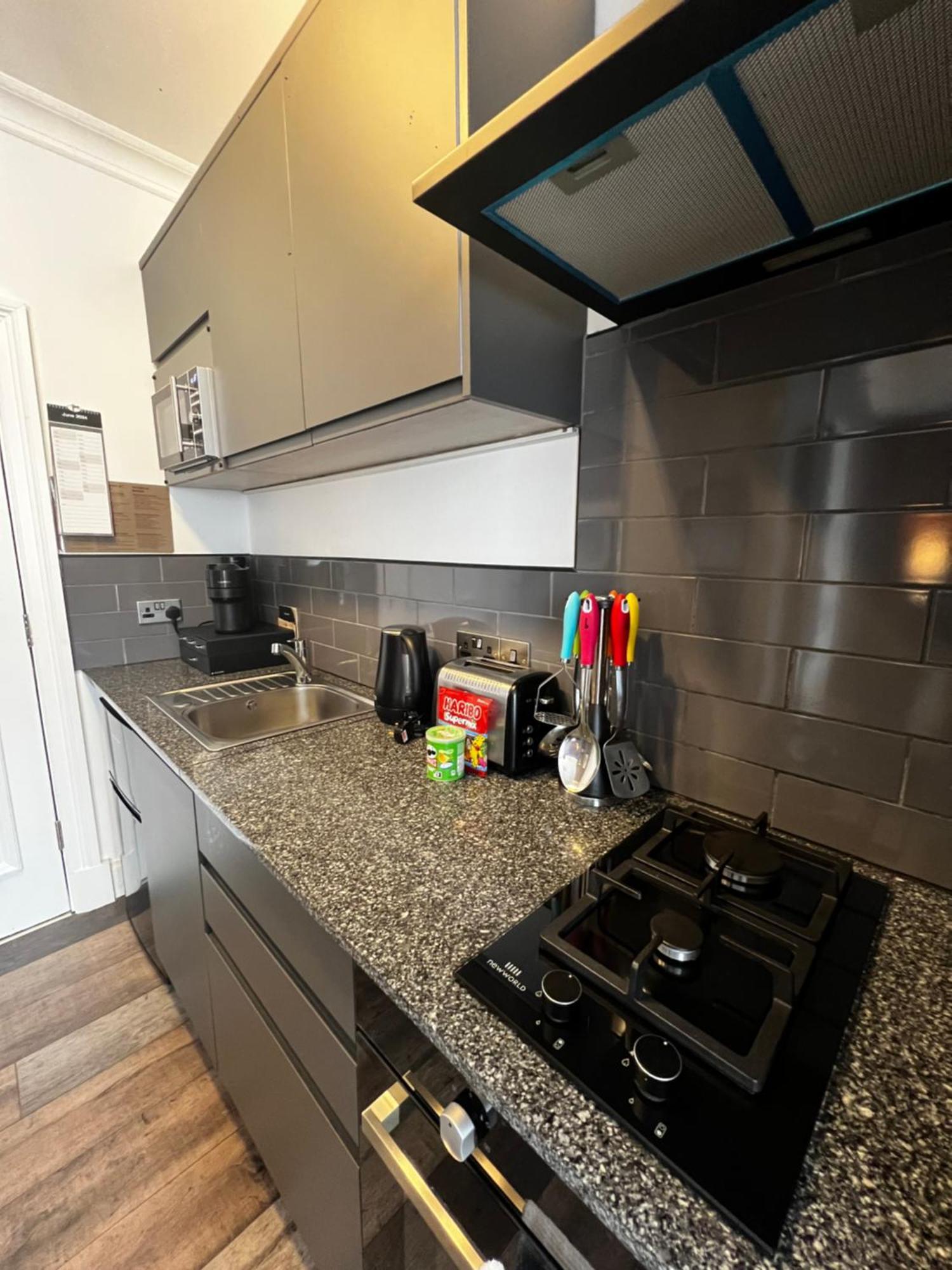 Amani Apartments - Glasgow City Centre Экстерьер фото